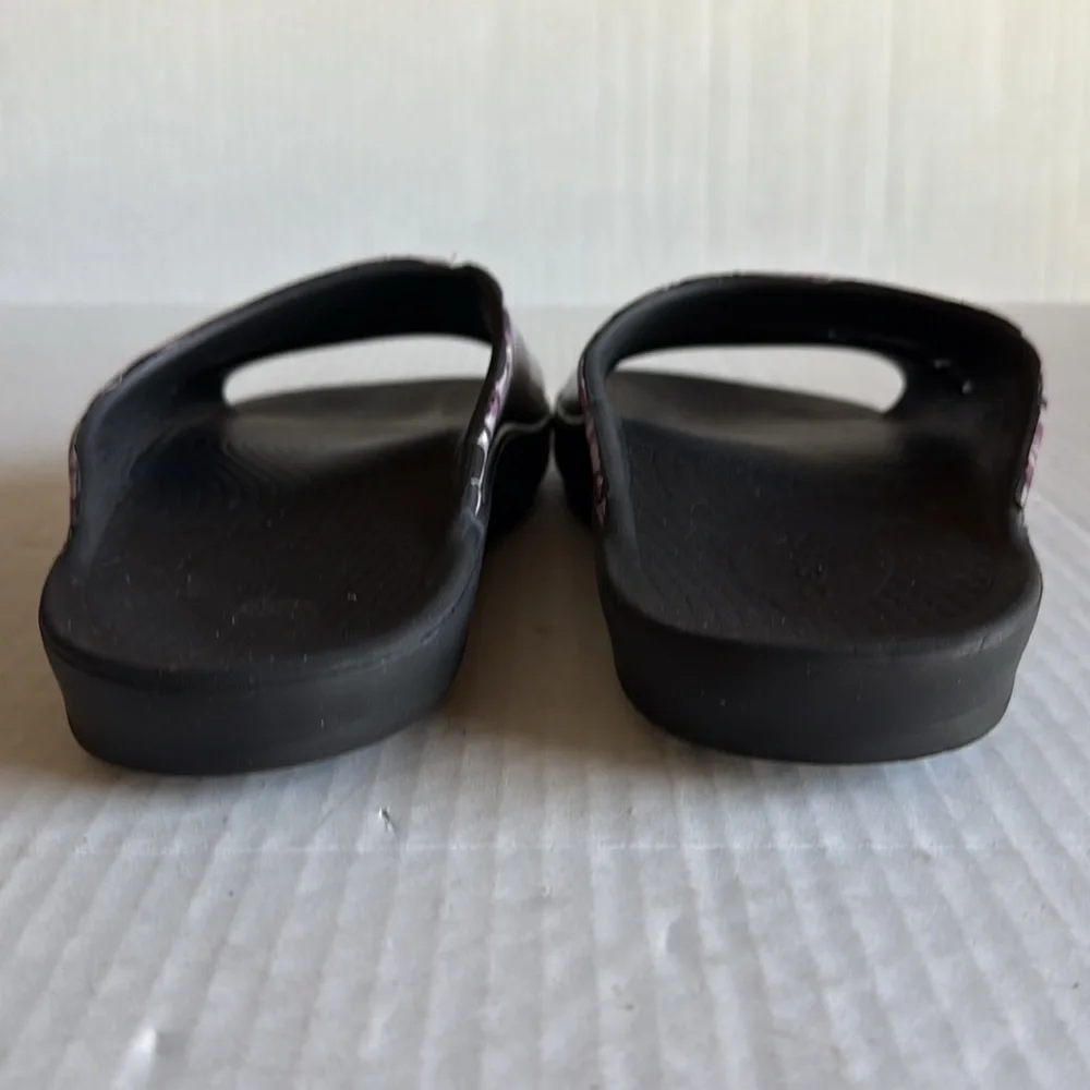 Oofos Ooahh Purple Camo Slides